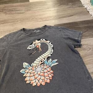 Ed hardy snake cropped style t shirt L cropped